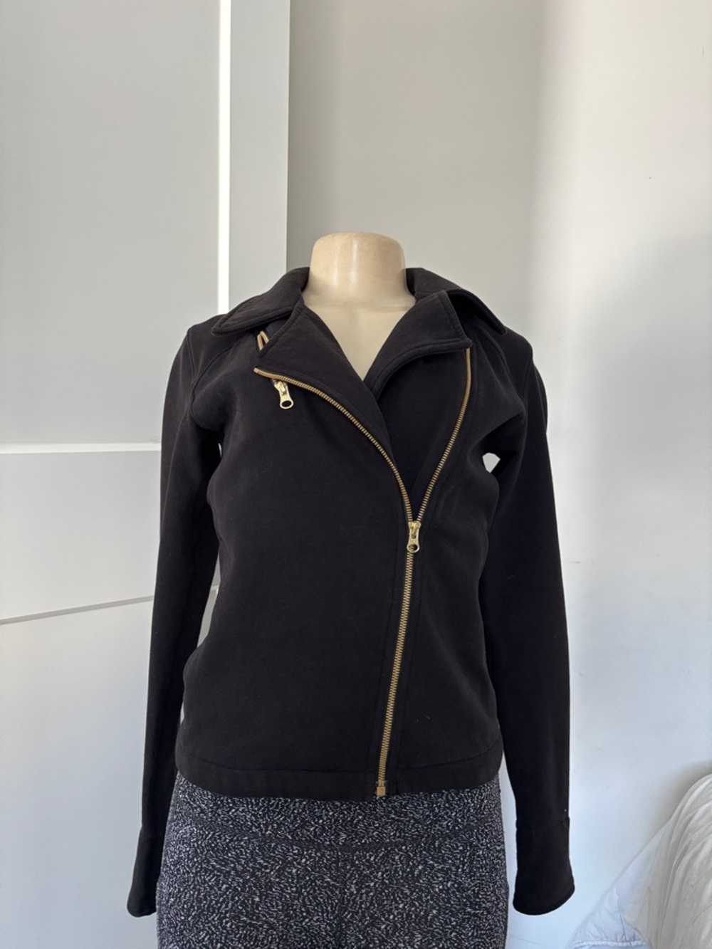 Lululemon Lab Shadow Jacket - Picture 5 of 10